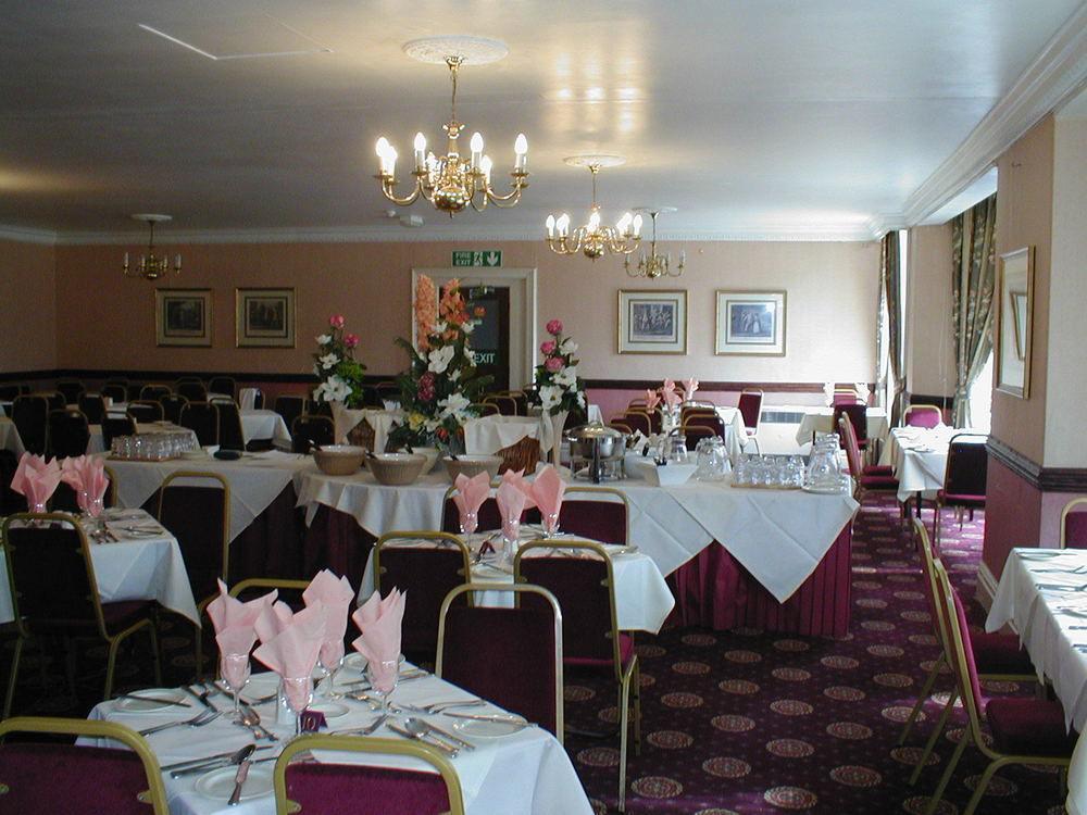 Glen Usk Hotel 랜드린도드웰스 외부 사진