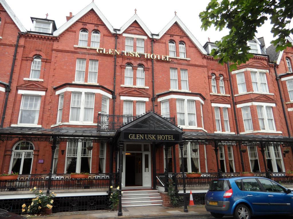 Glen Usk Hotel 랜드린도드웰스 외부 사진