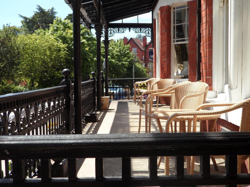 Glen Usk Hotel 랜드린도드웰스 외부 사진